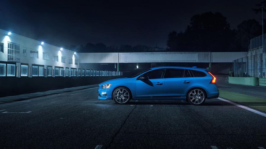  Volvo V60 Polestar 2017 года  (WW) (фото 26 из 45)